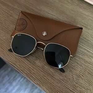 Ray-Ban Black and Gold Sunglasses with Brown Case